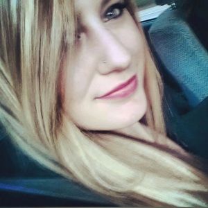 Meet your Posher, Mackenzie